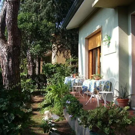 Frühstückspension La Casa Nei Pini Viareggio