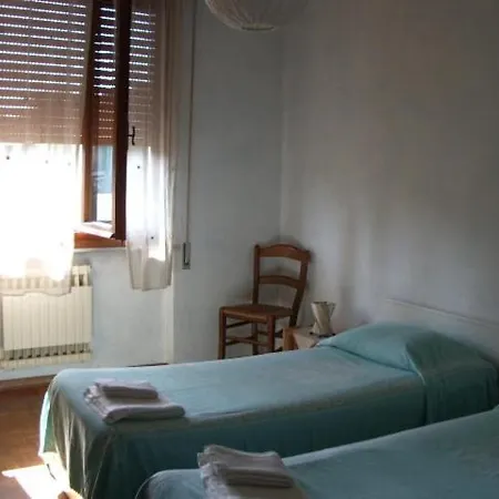 Bed & Breakfast La Casa Nei Pini 2*